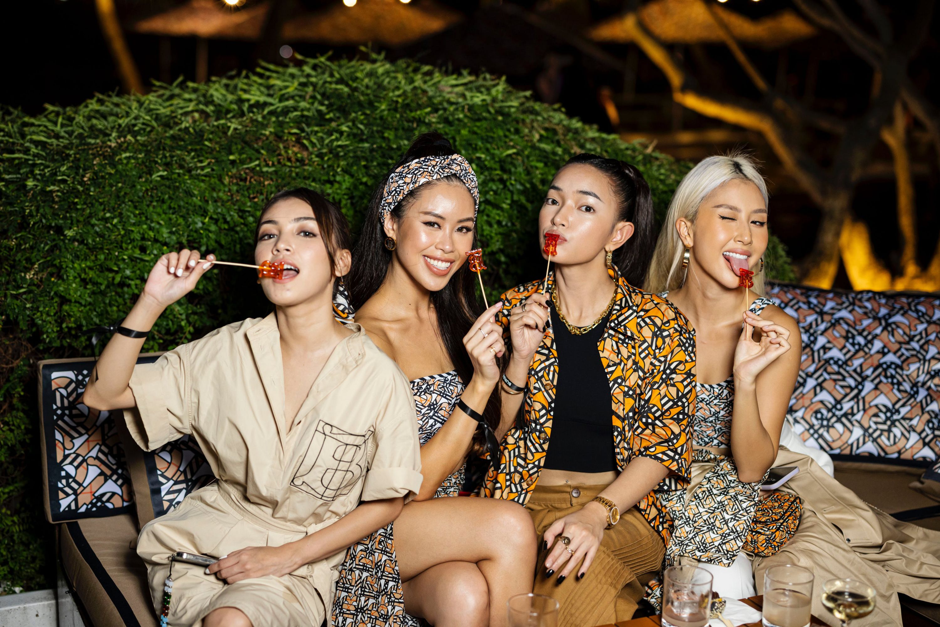 Tiên Nguyễn, Châu Bùi, Quỳnh Anh Shyn nổi bật với bộ sưu tập Burberry TB  Summer Monogram | Trang Tien Plaza - Trung tâm thương mại Tràng Tiền