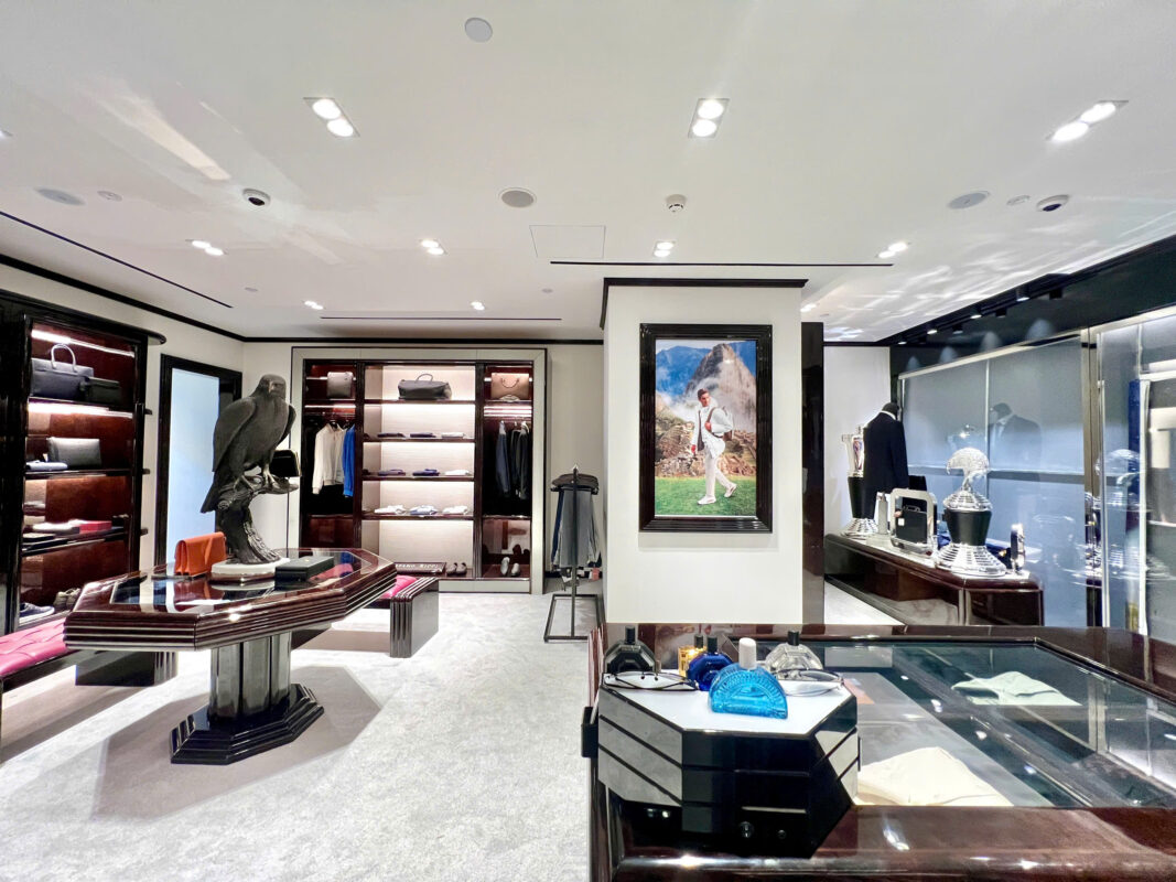 Stefano Ricci TrÀng TiỀn Plaza New Location